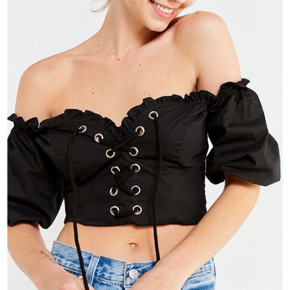 I AM GIA off shoulder top